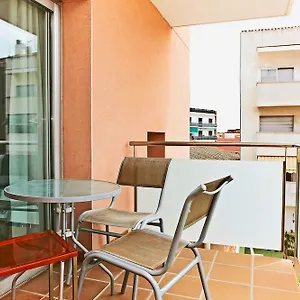 Ginosi Basics Centric Apartel Hotel Castelldefels